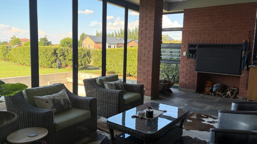 4 Bedroom Property for Sale in Grimbeeck Park North West